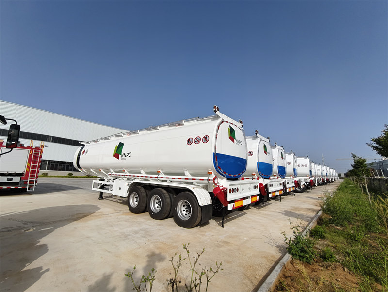 Fuel tank semi-trailers for export