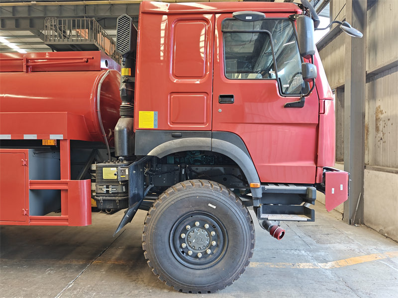 Howo off road 10000L water tanker Howo off road 10000L water tanker