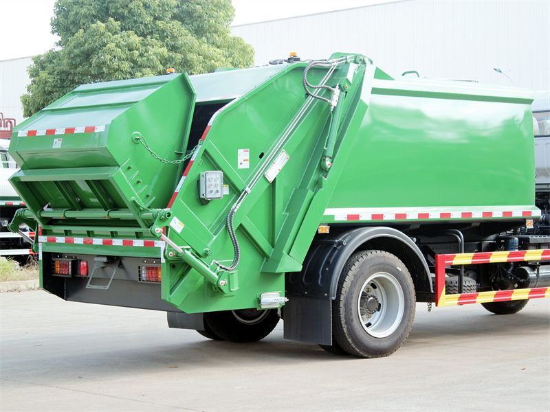 HOWO 8cbm garbage compactor vehicle