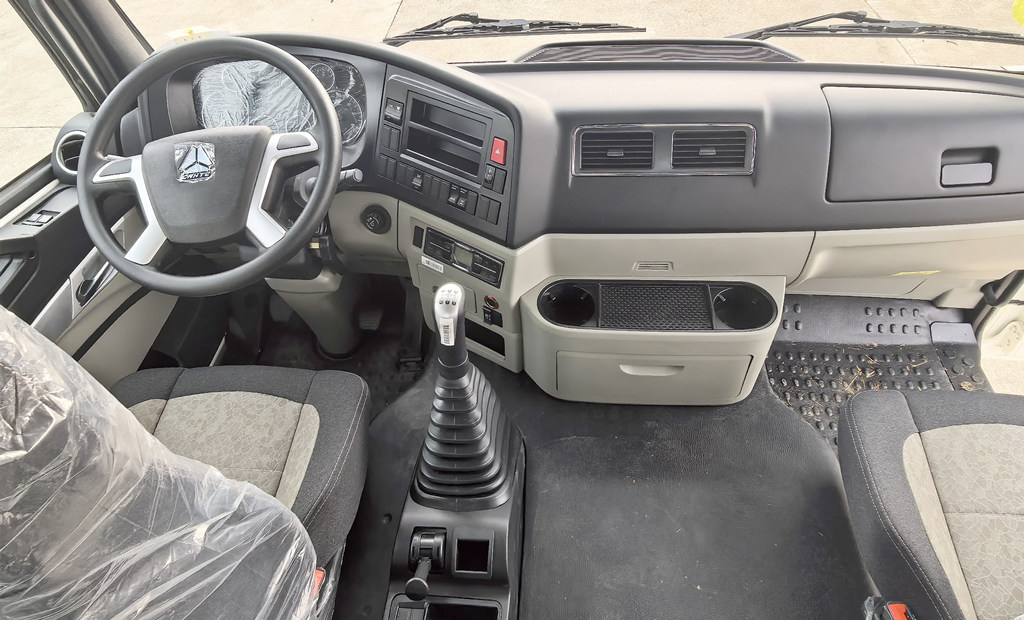 HOWO NX tractor comfortable abin